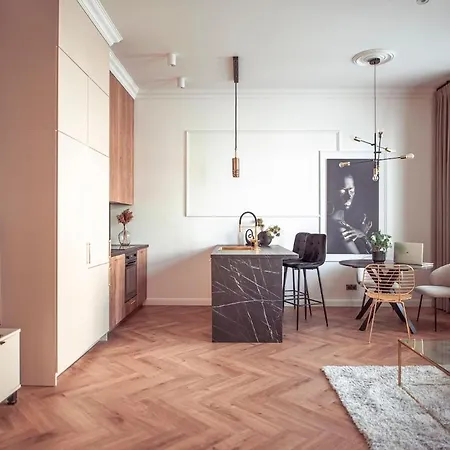 アパート Glamour クフィジン